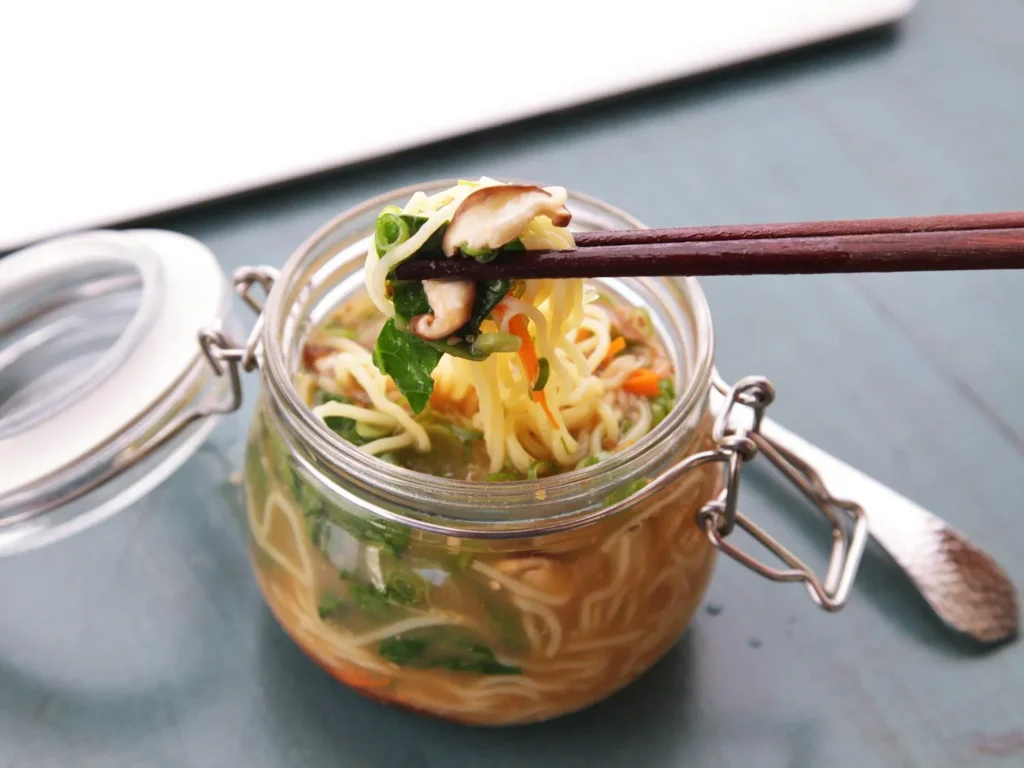 Mason Jar Instant Noodle Soup