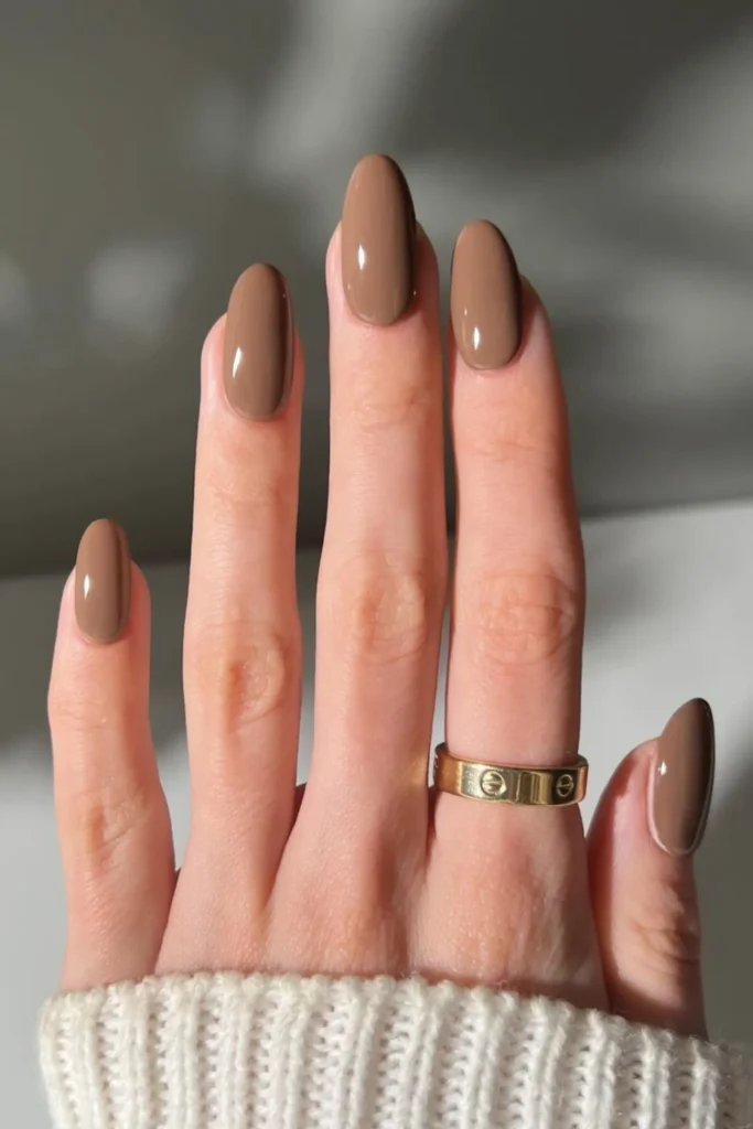 Mocha Mousse Manis Nails Beauty Trends